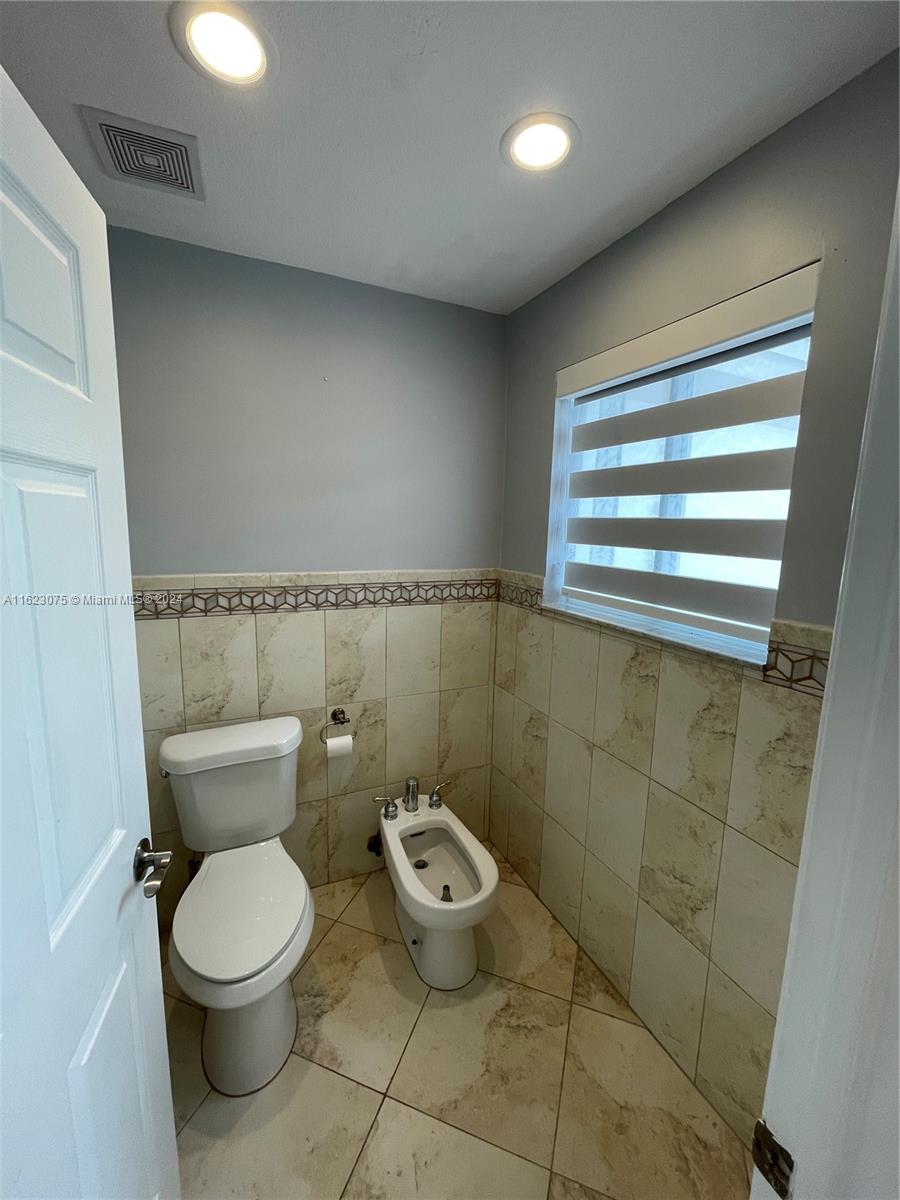 DORAL ISLES MARTINIQUE - Residential Lease