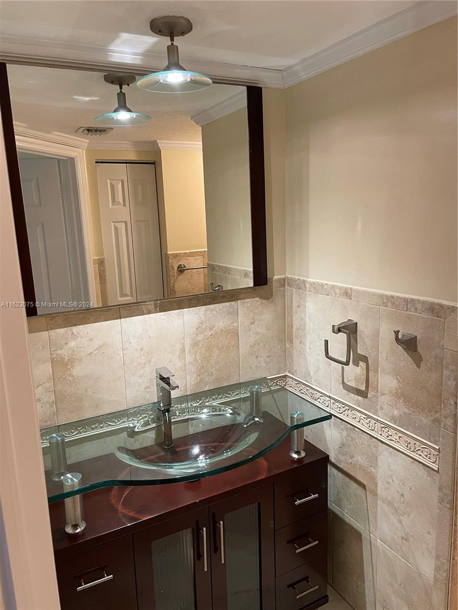 DORAL ISLES MARTINIQUE - Residential Lease