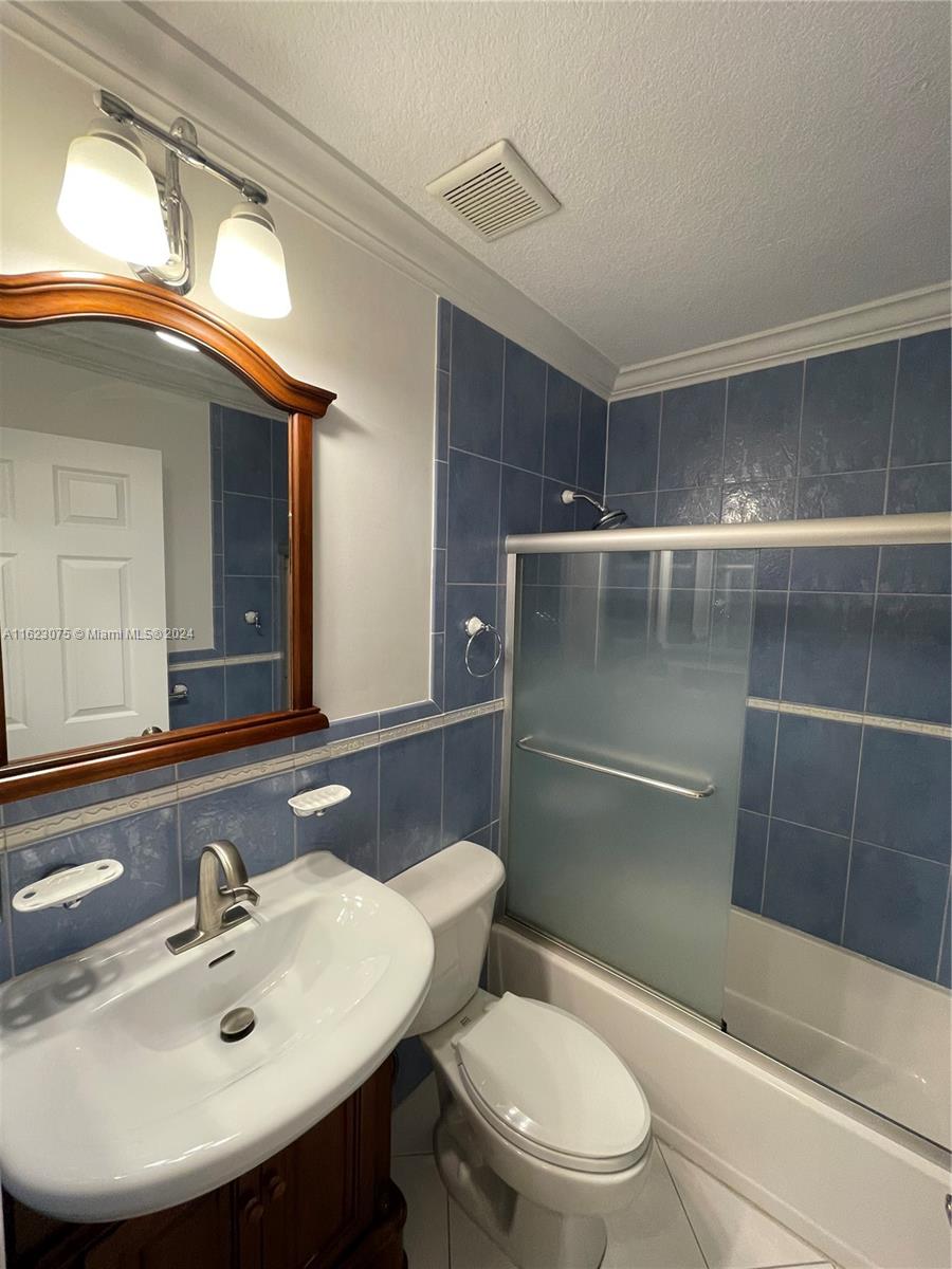 DORAL ISLES MARTINIQUE - Residential Lease