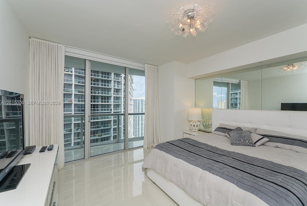 ICON BRICKELL NO TWO - Residential
