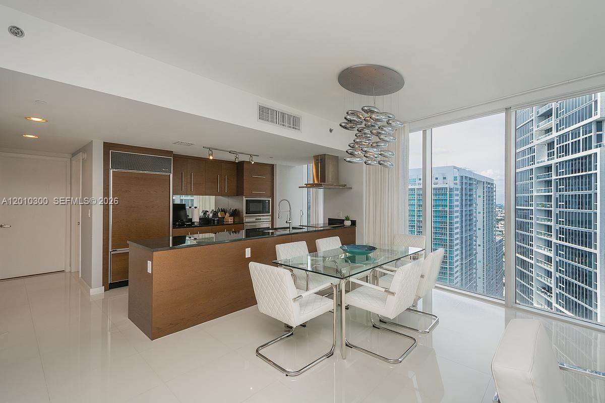 ICON BRICKELL NO TWO - Residential