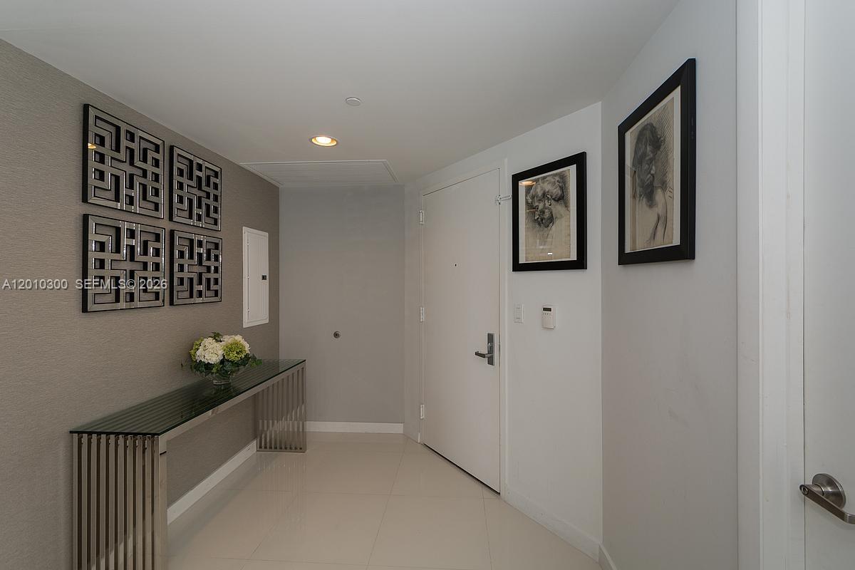 ICON BRICKELL NO TWO - Residential