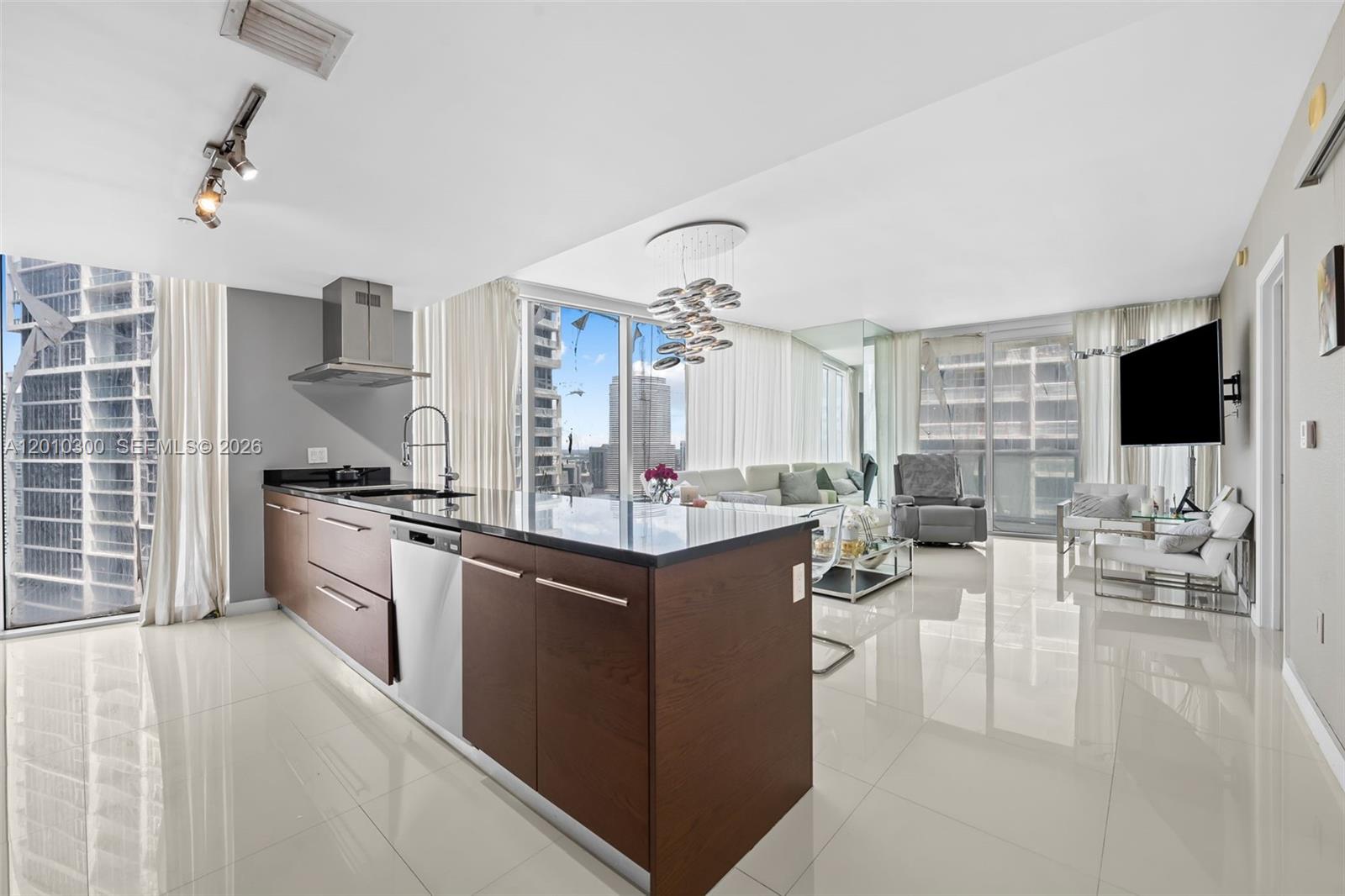 ICON BRICKELL NO TWO - Residential
