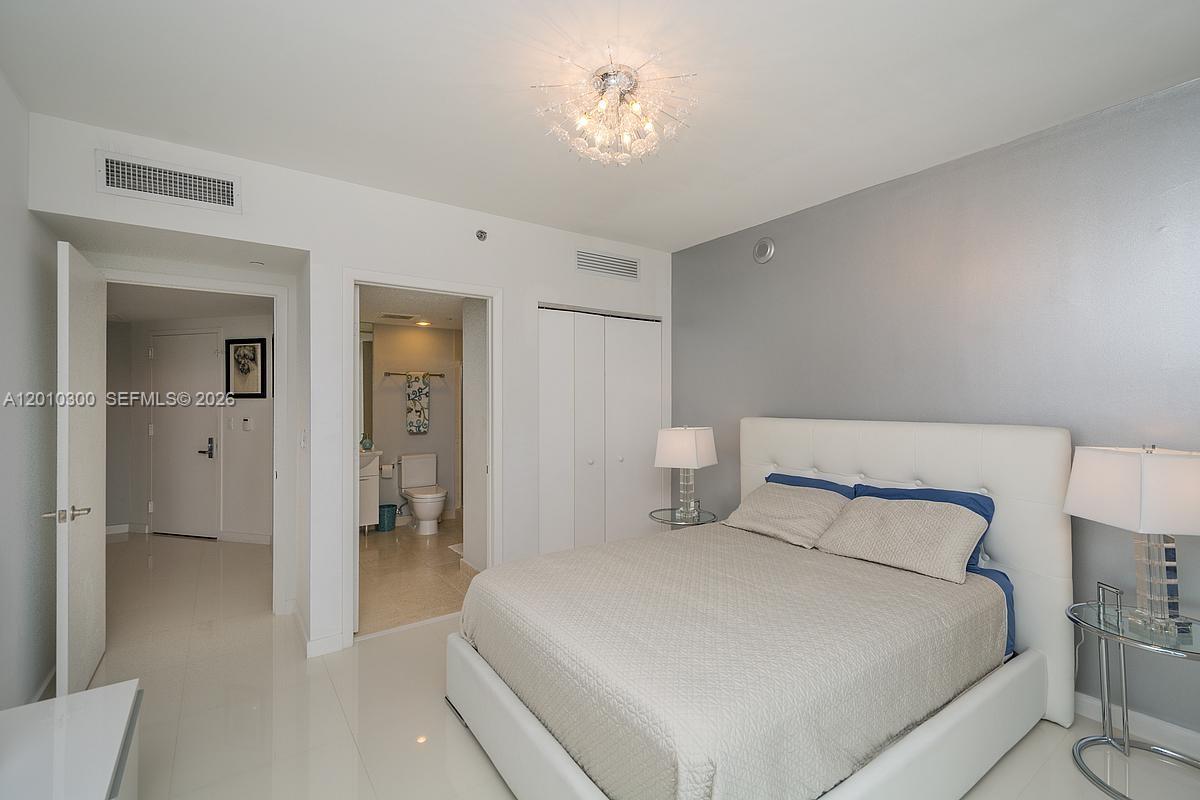 ICON BRICKELL NO TWO - Residential