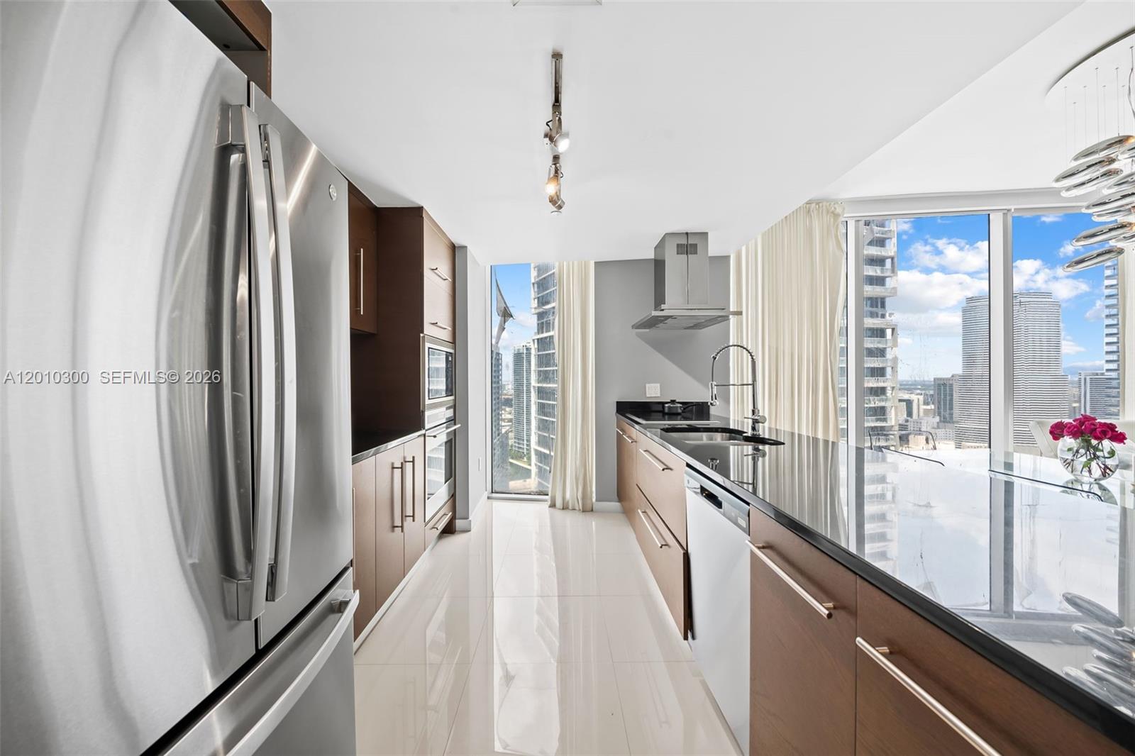 ICON BRICKELL NO TWO - Residential