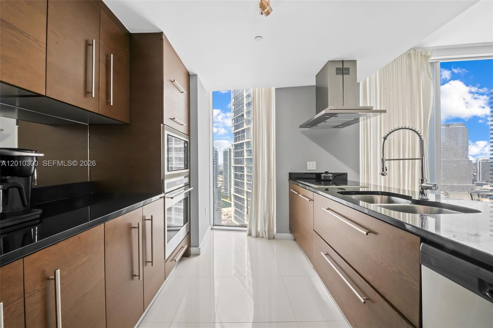 ICON BRICKELL NO TWO - Residential