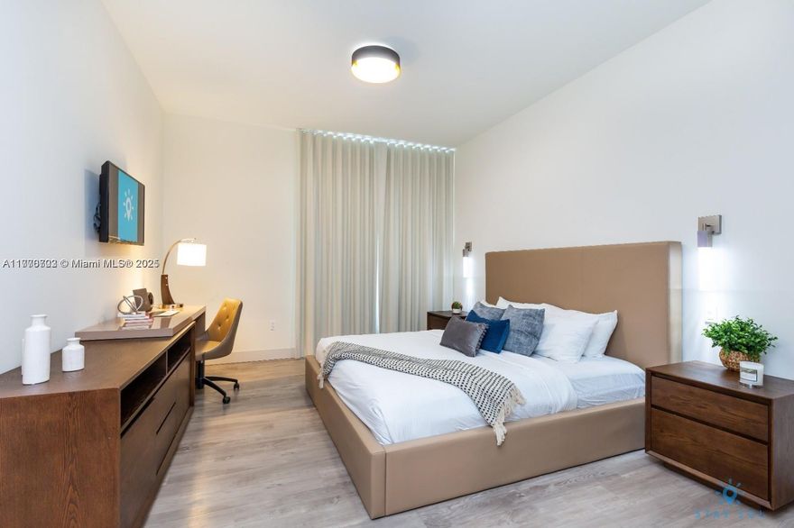 Nice studio to enjoy the beach and rent the rest of the year. Can be part of the Hotel program or rent outside of the hotel. New and modern building with beautiful views to Intracoastal. Rooftop pool and gym. Great location steps from the beach, restaurants and minutes away from Hollywood downtown.