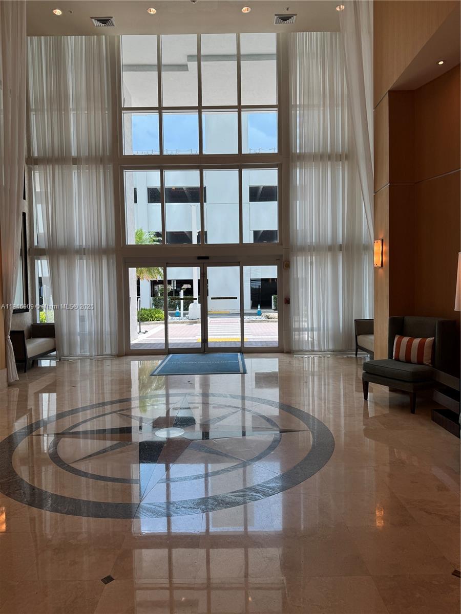 OCEAN MARINE YACHT CLUB C - Residential