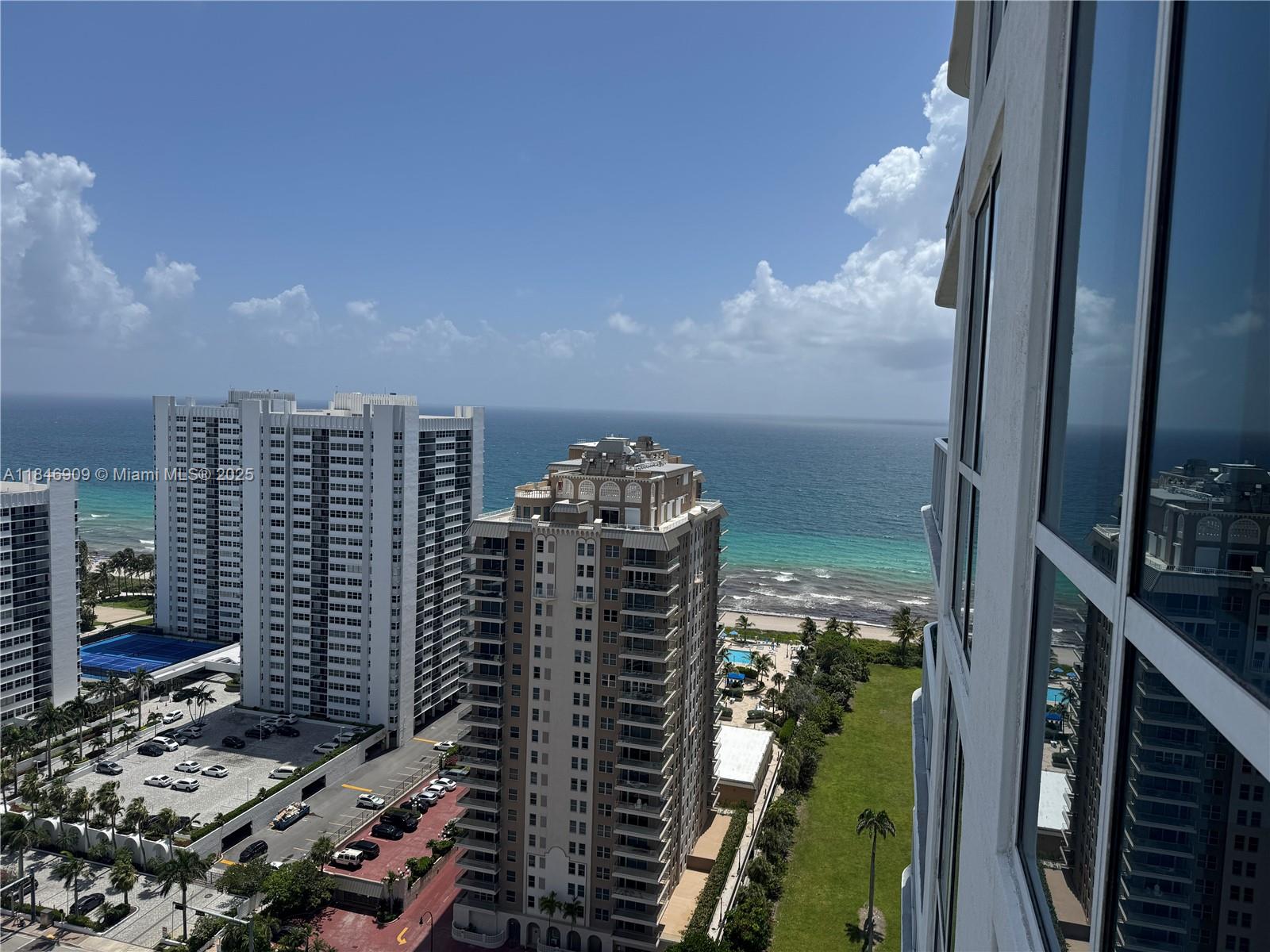 1945 S Ocean Dr 2311, Hallandale Beach, FL, 33009/$480,000 4 1945 S Ocean Dr 2311