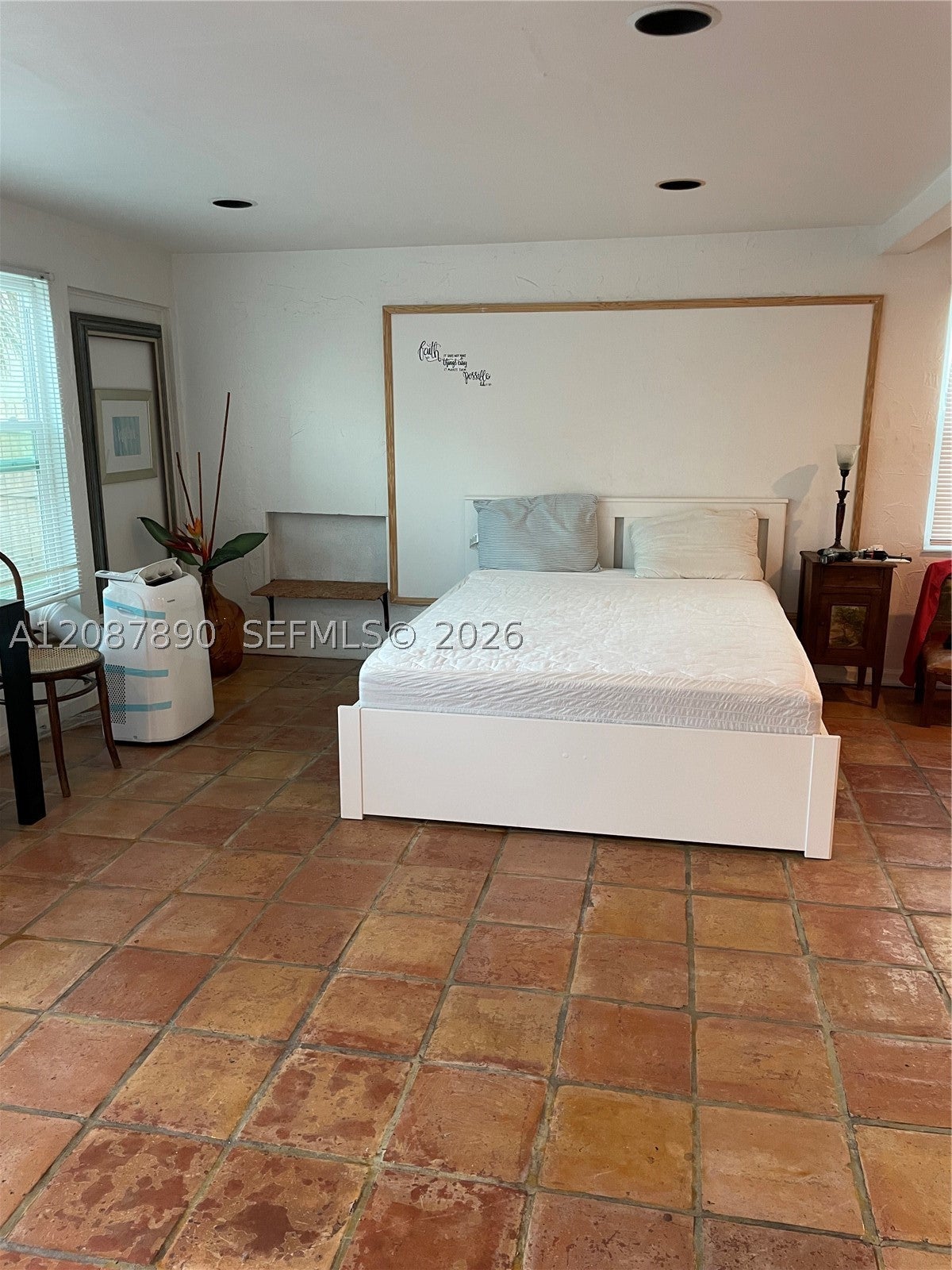208 NE 22 nd Ave