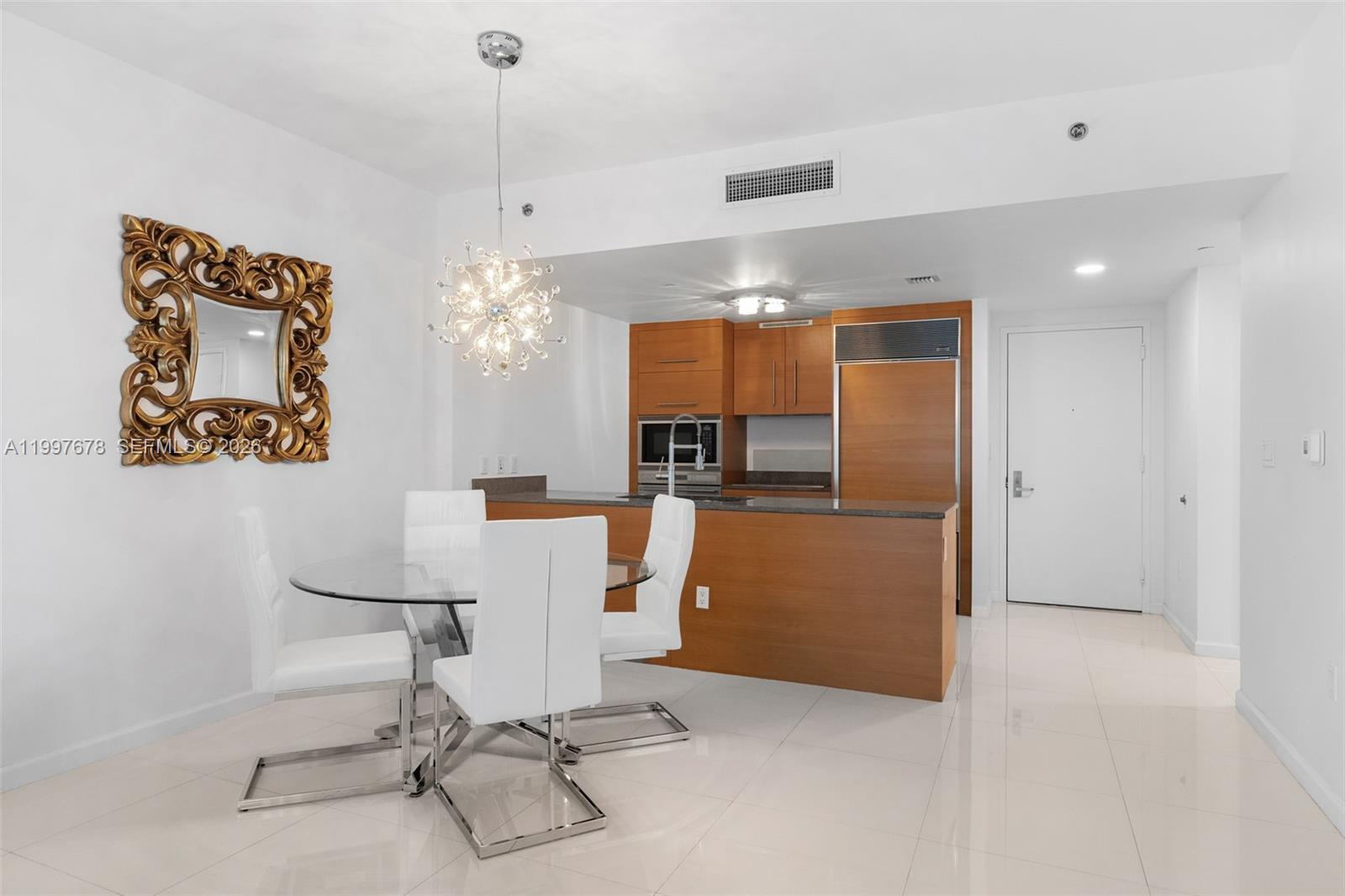 ICONBRICKELL CONDO NO 1 - Residential Lease