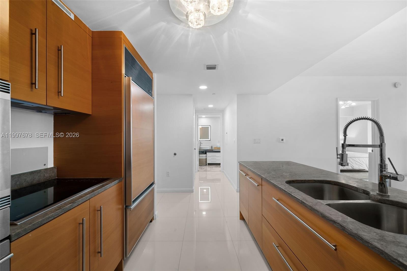 ICONBRICKELL CONDO NO 1 - Residential Lease