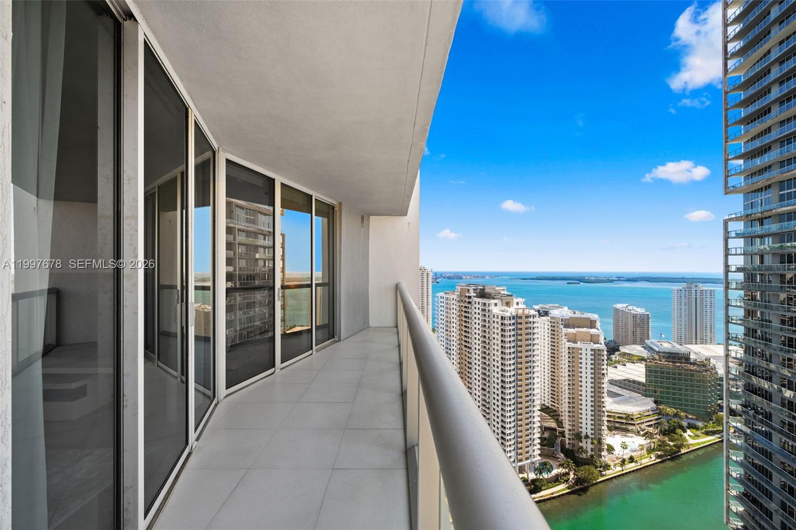 ICONBRICKELL CONDO NO 1 - Residential Lease
