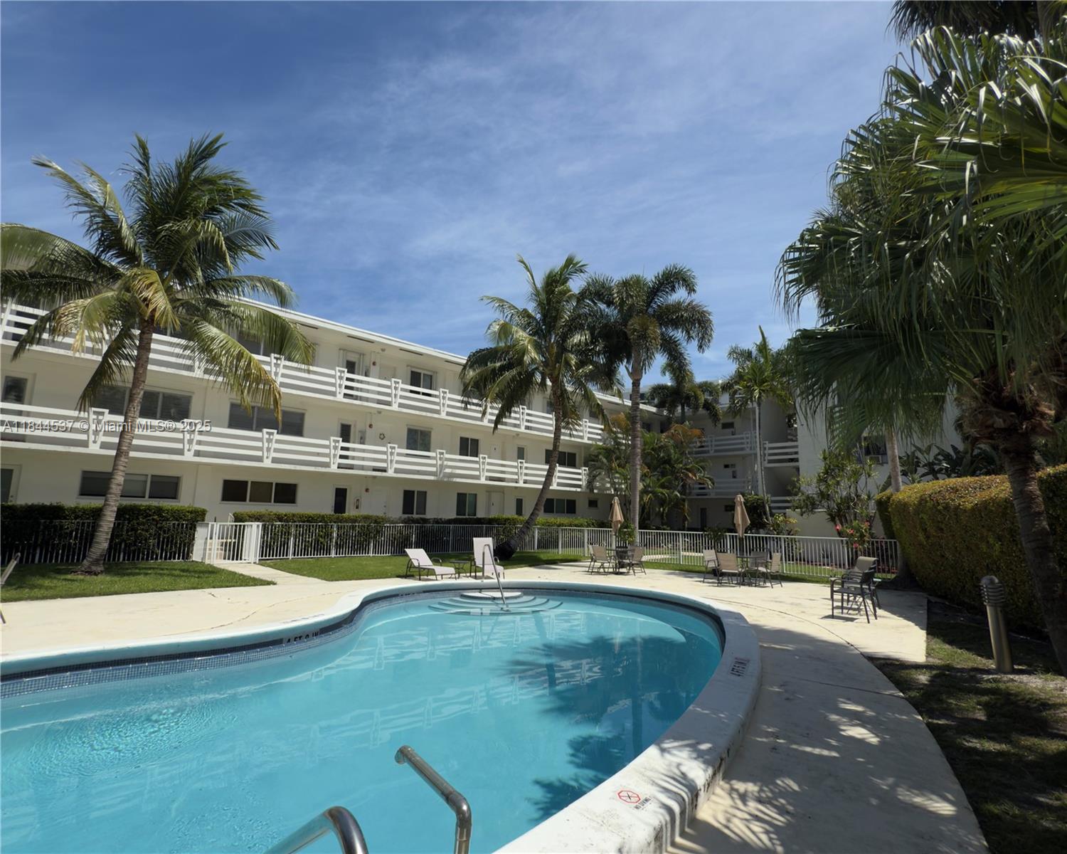 LIDO BAY - Residential