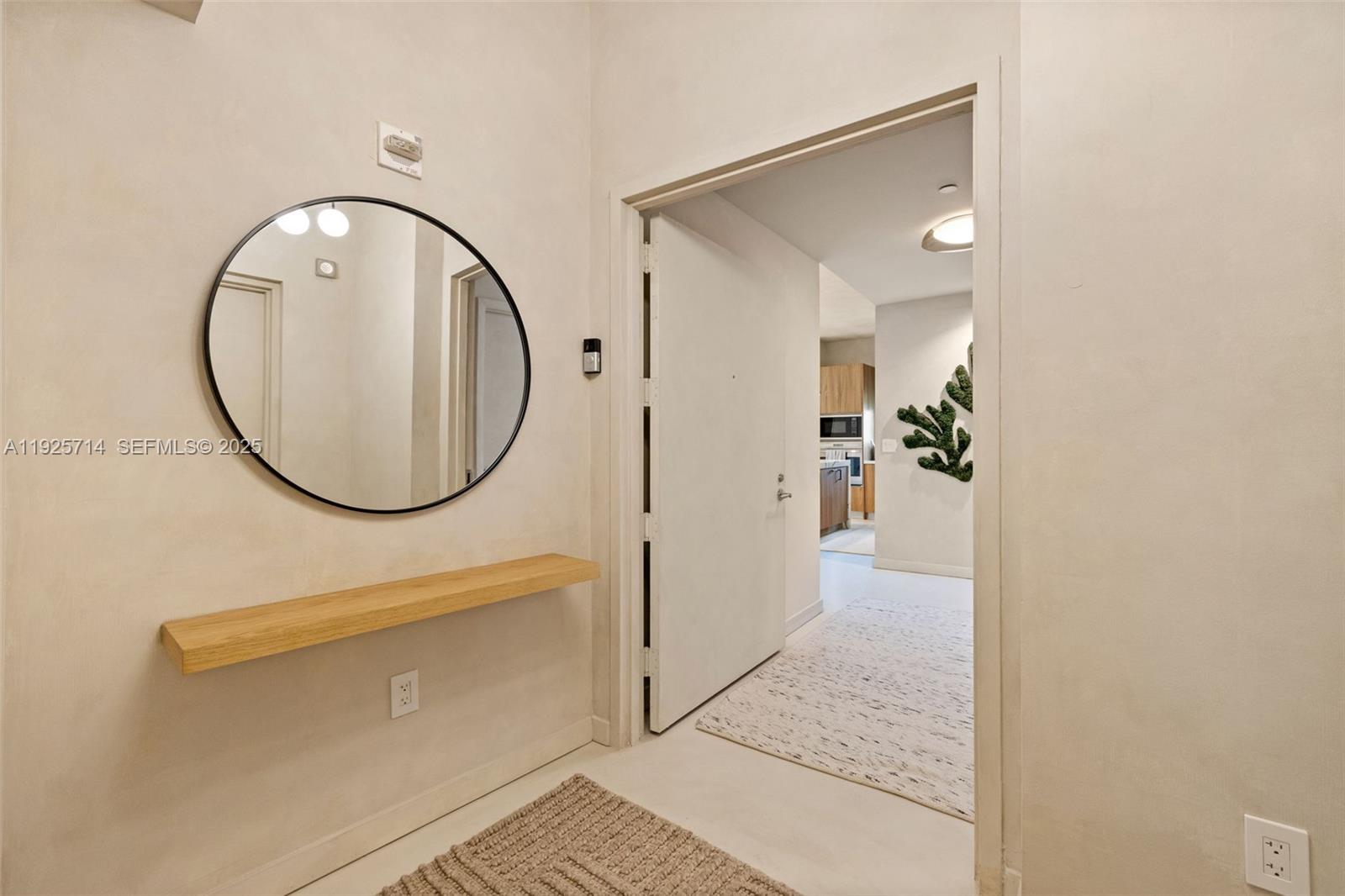 2020 N Bayshore Dr 810