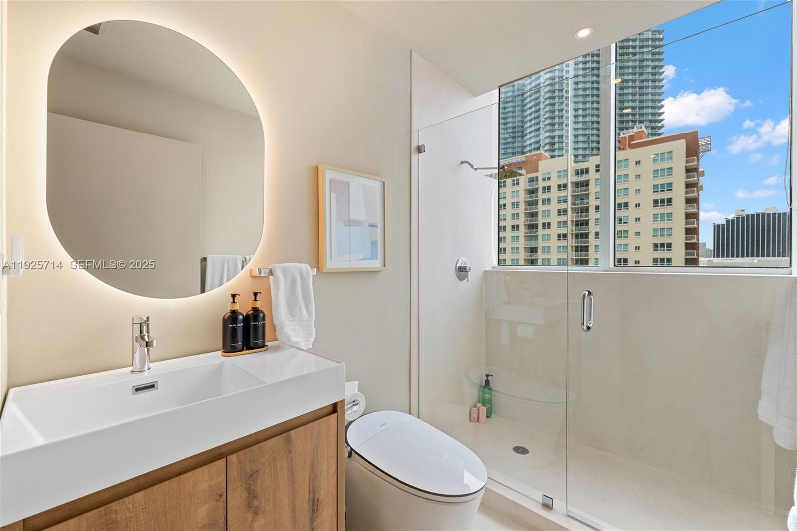 PARAMOUNT BAY CONDO - Residential