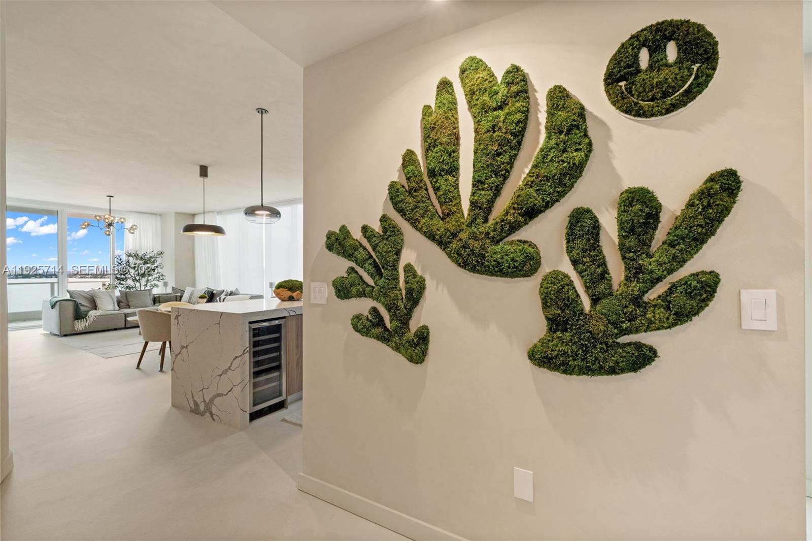 2020 N Bayshore Dr 810