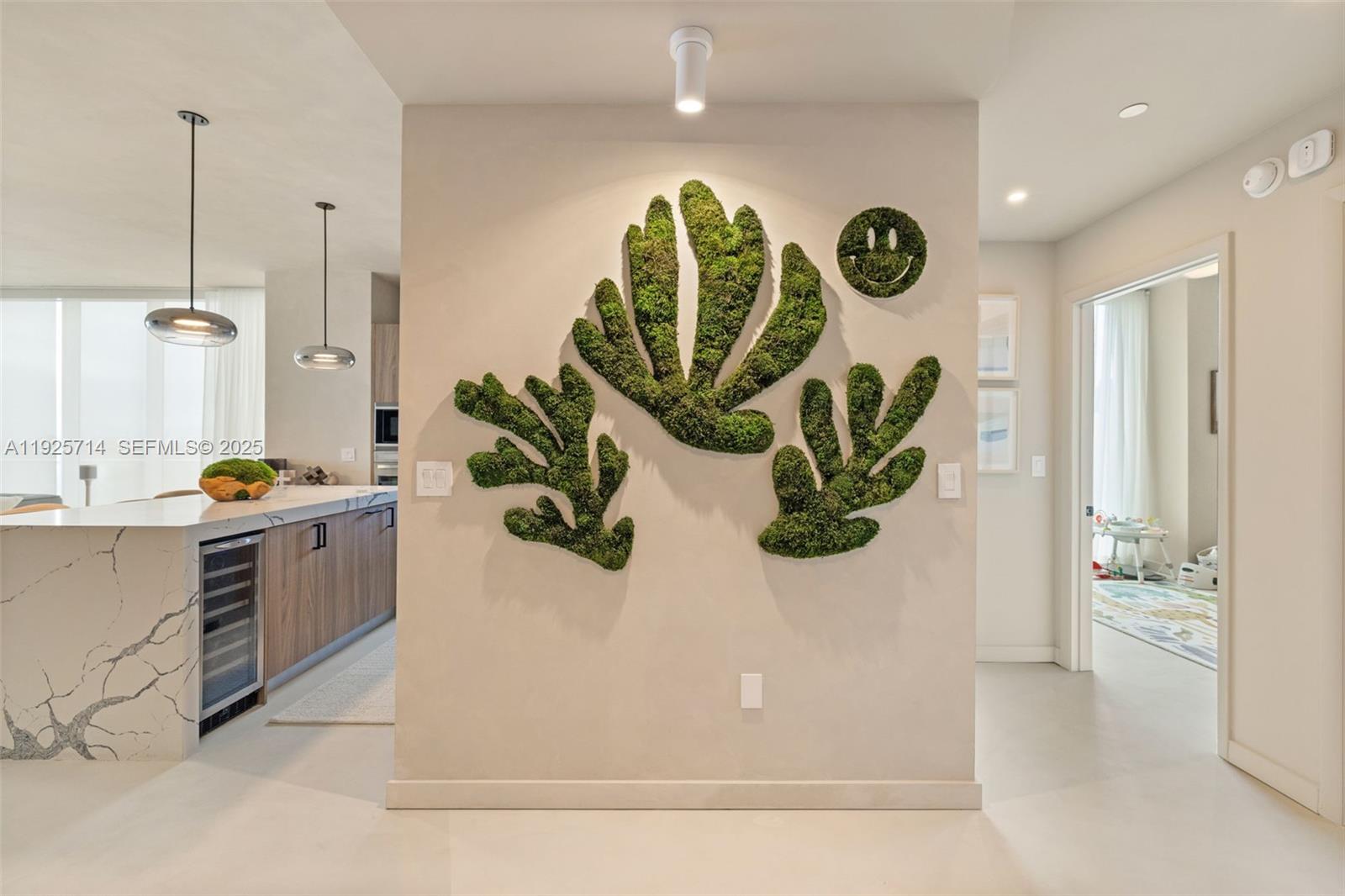 2020 N Bayshore Dr 810