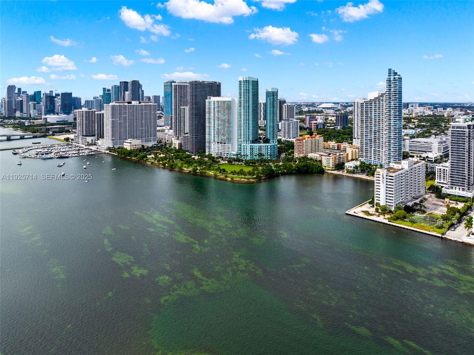 PARAMOUNT BAY CONDO - Residential