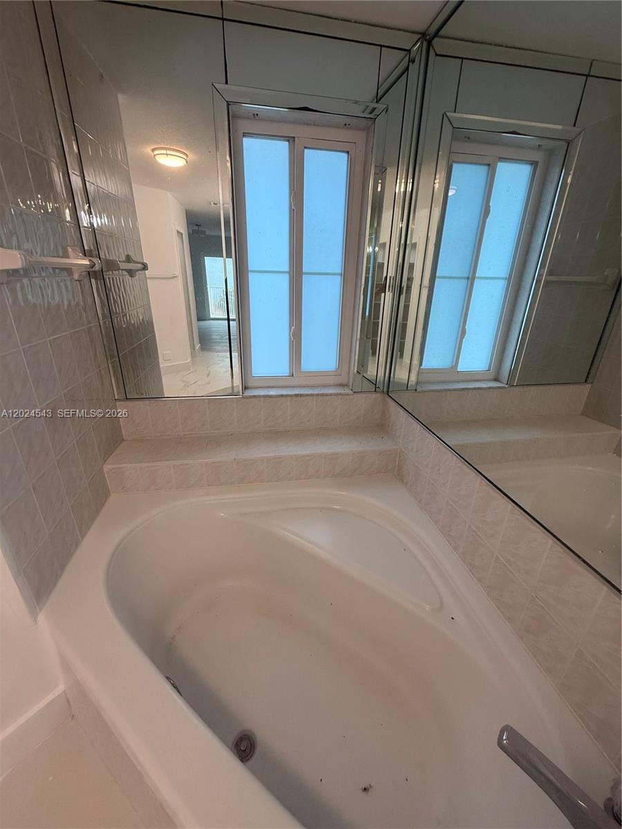MAHOGANY ISLE HOMES CONDO - Residential