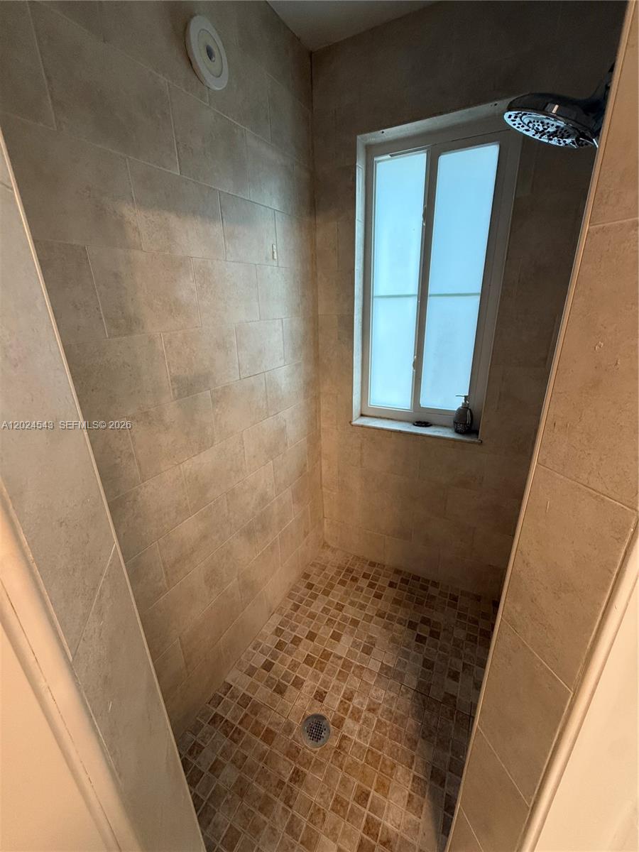 MAHOGANY ISLE HOMES CONDO - Residential