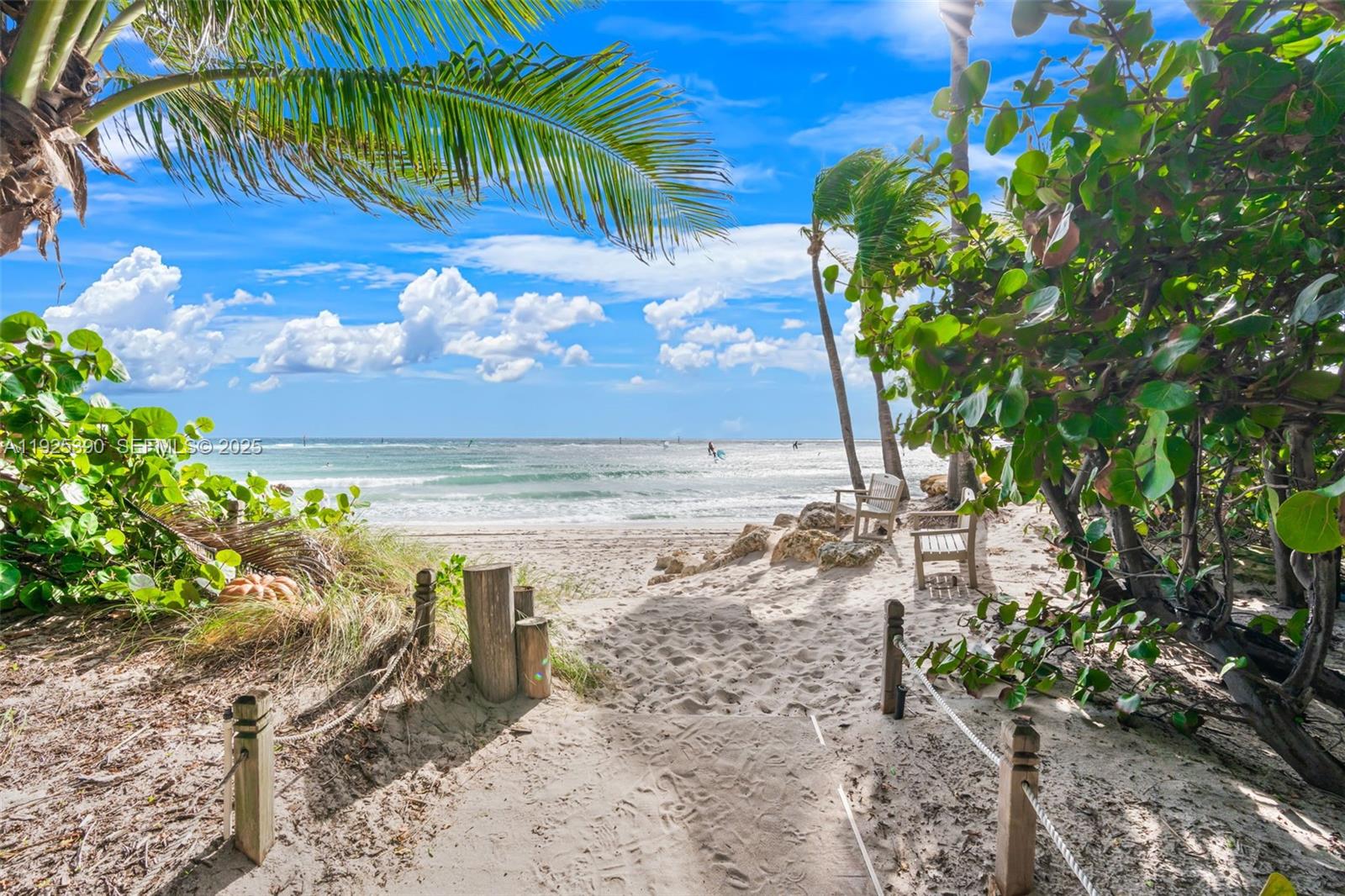 HILLSBORO SHORES SEC - Residential