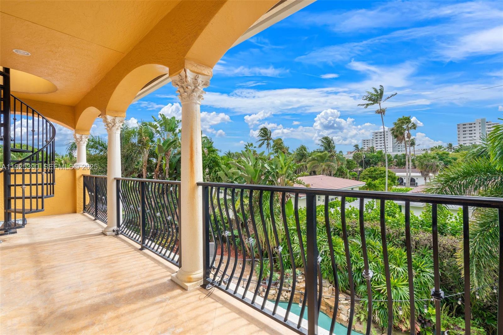 HILLSBORO SHORES SEC - Residential