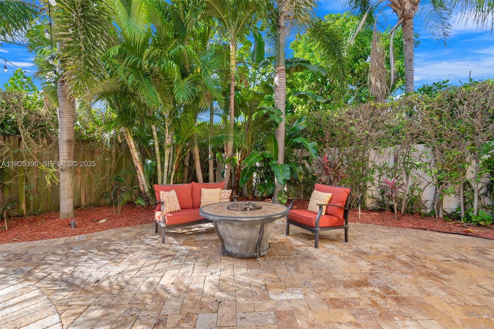 HILLSBORO SHORES SEC - Residential