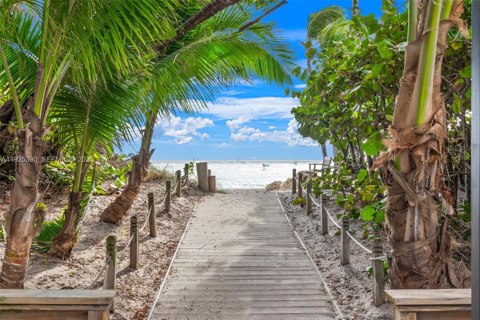 HILLSBORO SHORES SEC - Residential