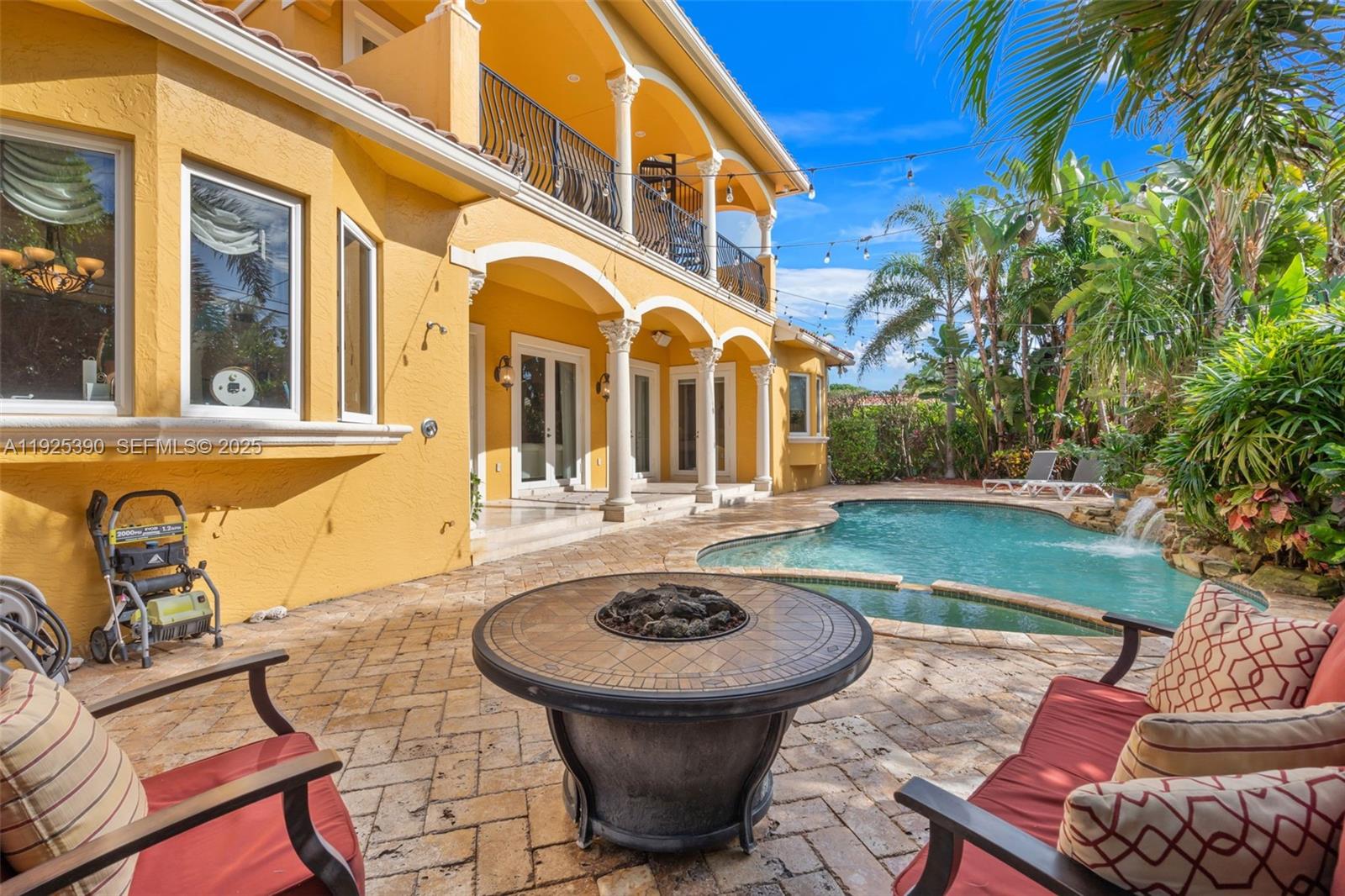 HILLSBORO SHORES SEC - Residential