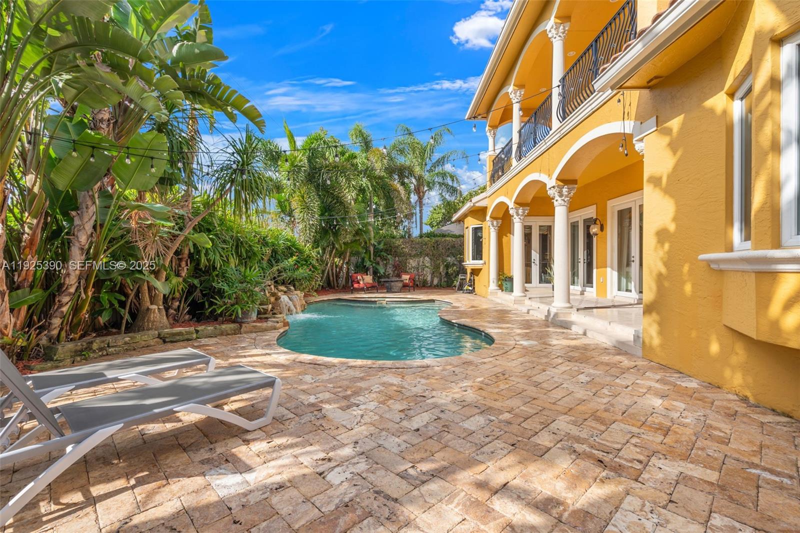 HILLSBORO SHORES SEC - Residential