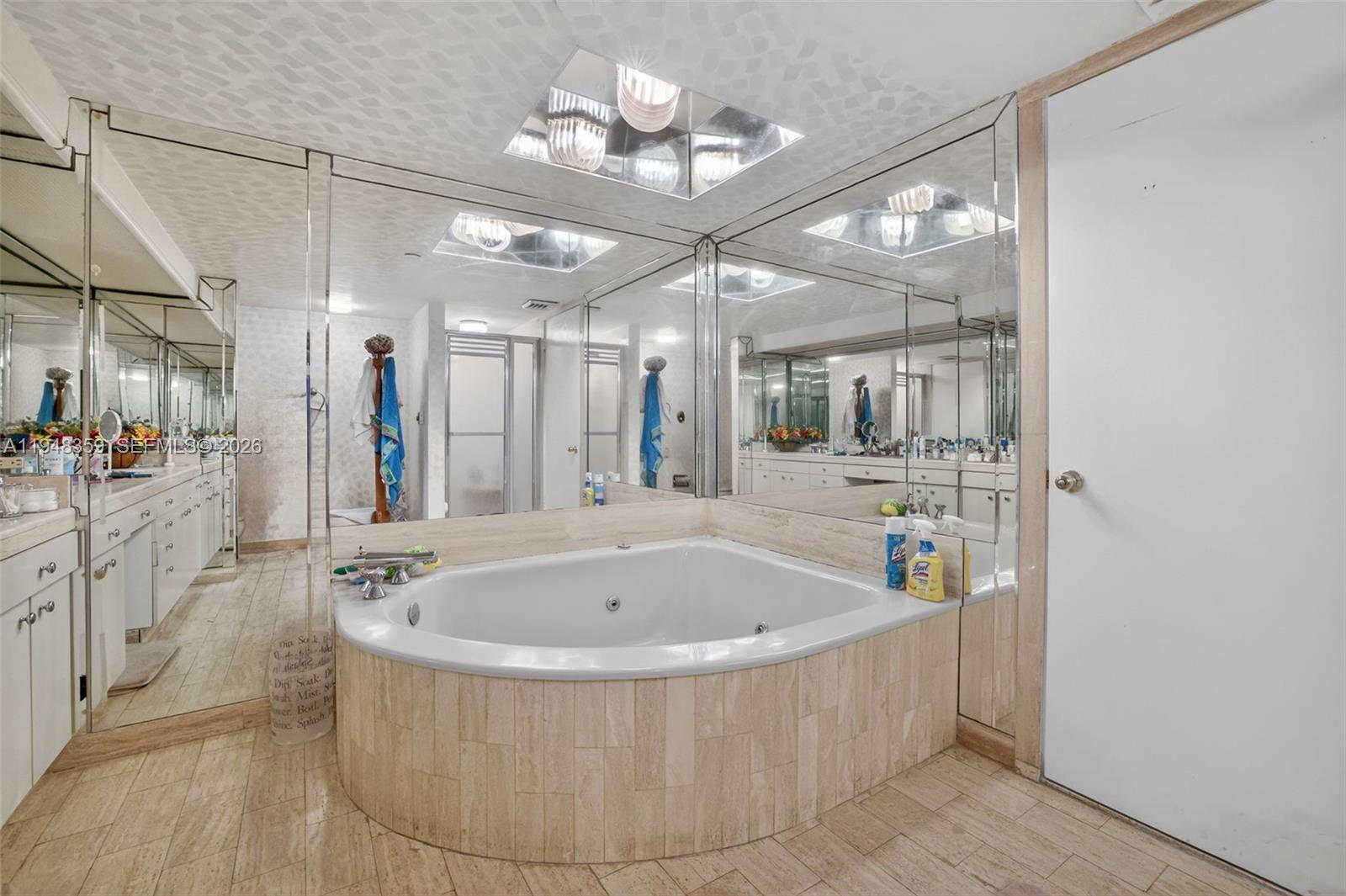 TURNBERRY TOWERS CONDO - Residential