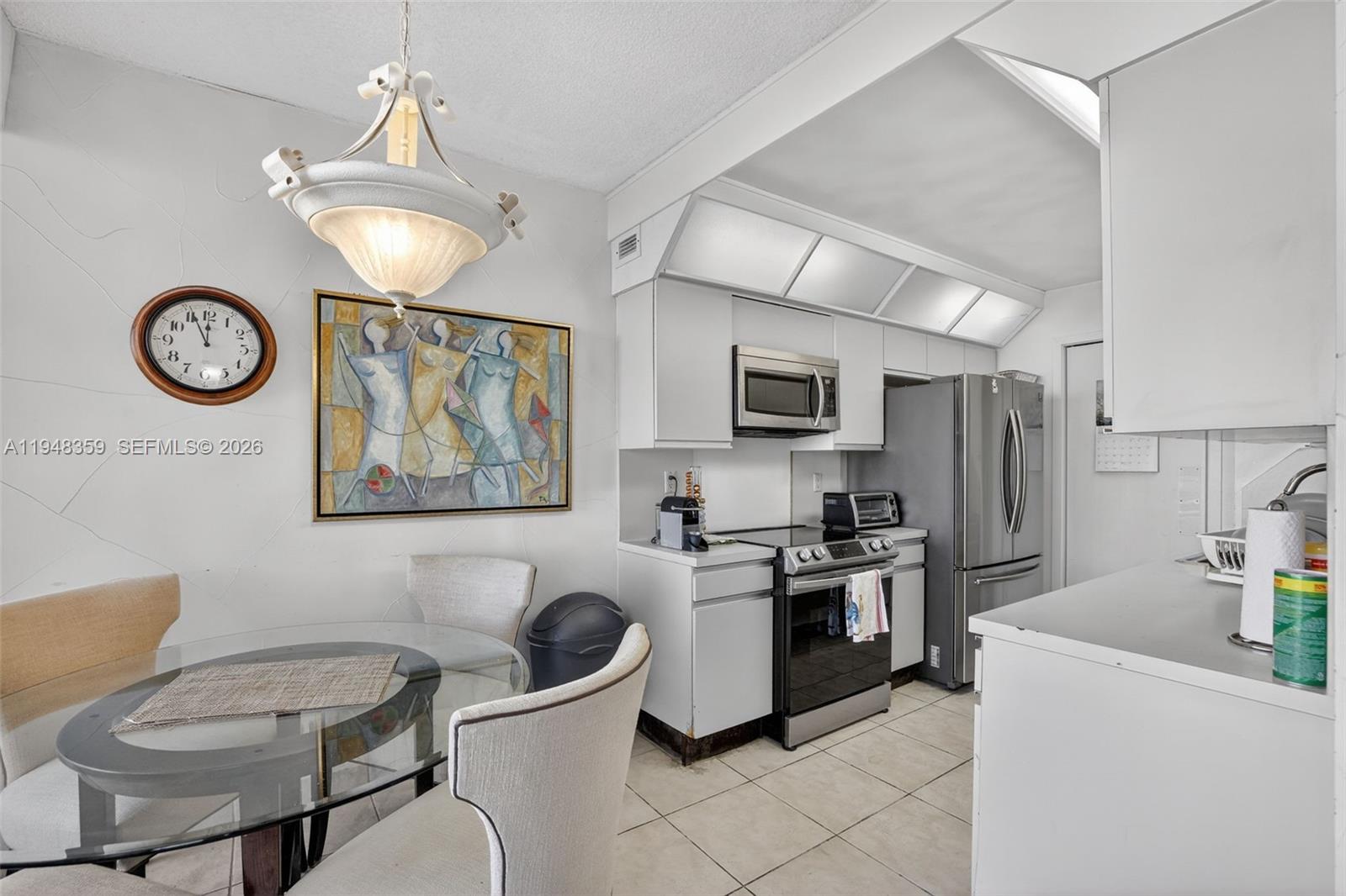 TURNBERRY TOWERS CONDO - Residential