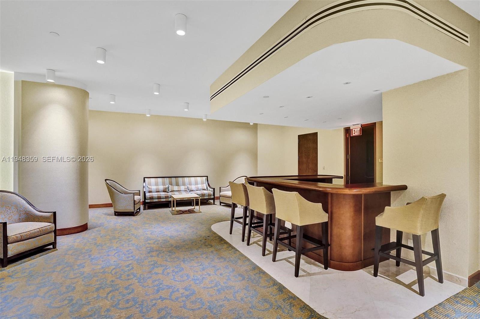 TURNBERRY TOWERS CONDO - Residential