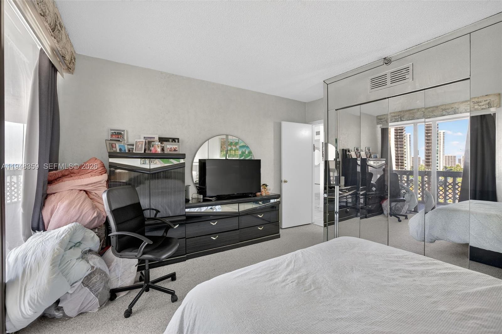TURNBERRY TOWERS CONDO - Residential