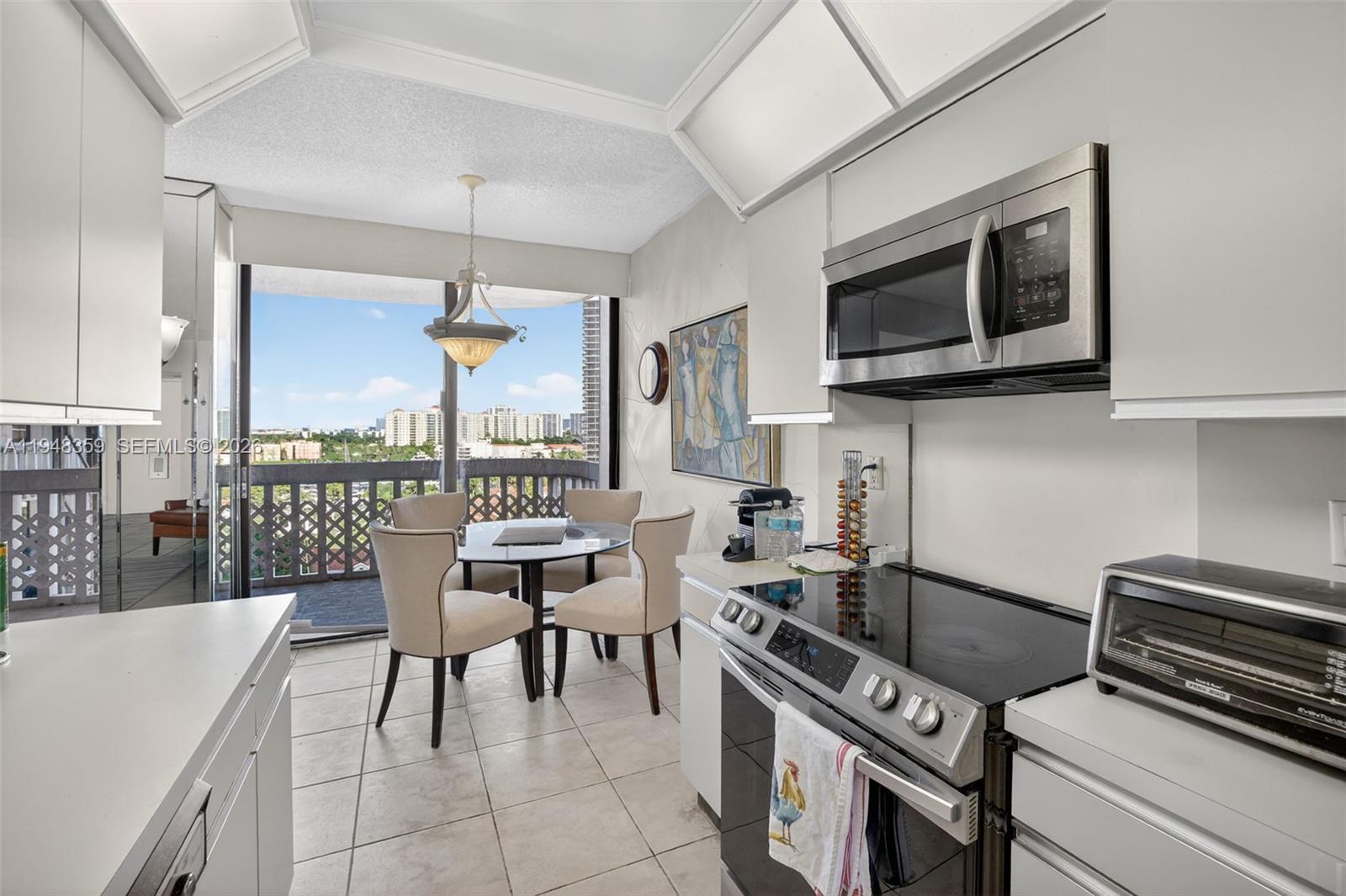 TURNBERRY TOWERS CONDO - Residential