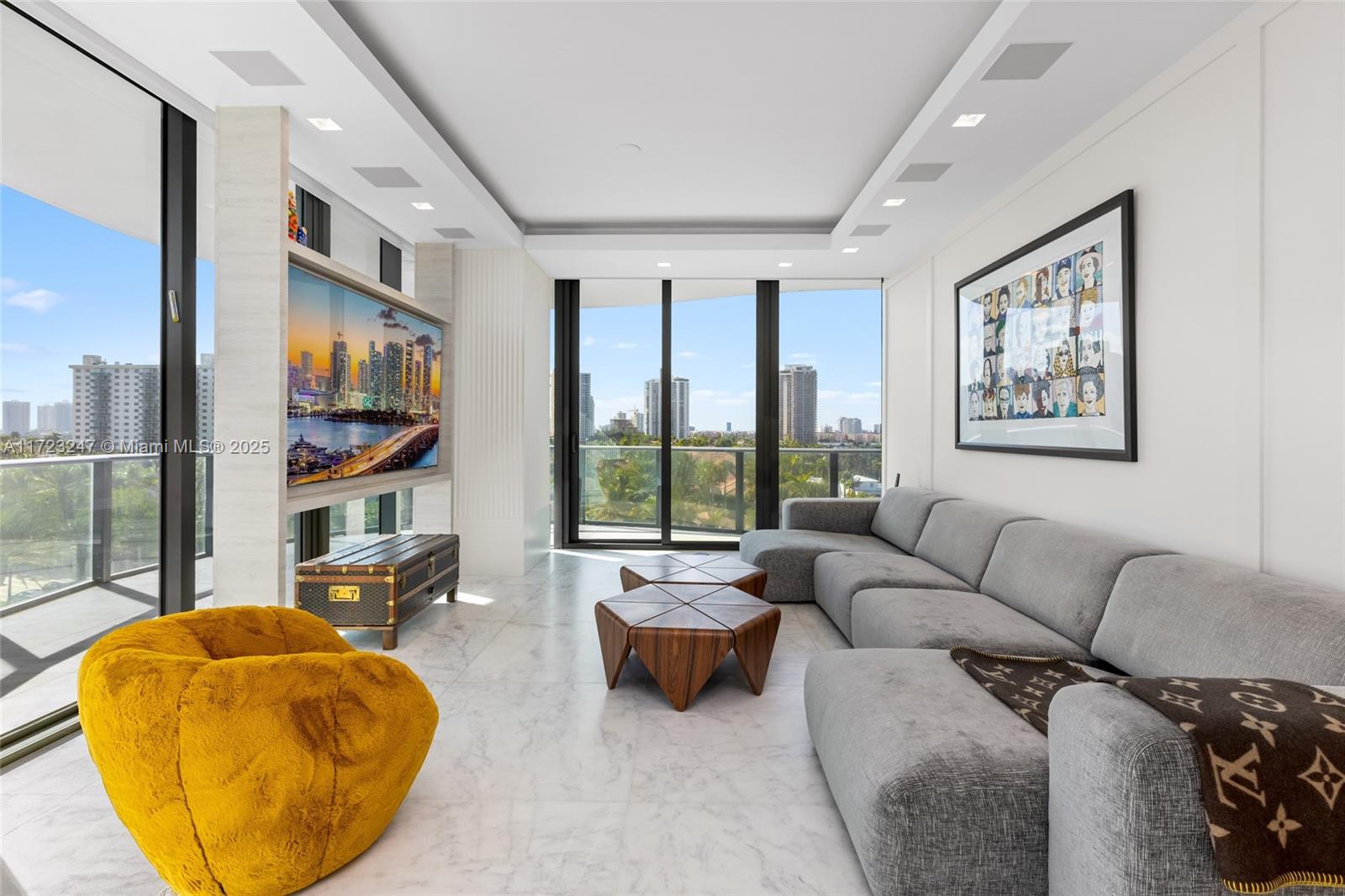 REGALIA CONDO - Residential