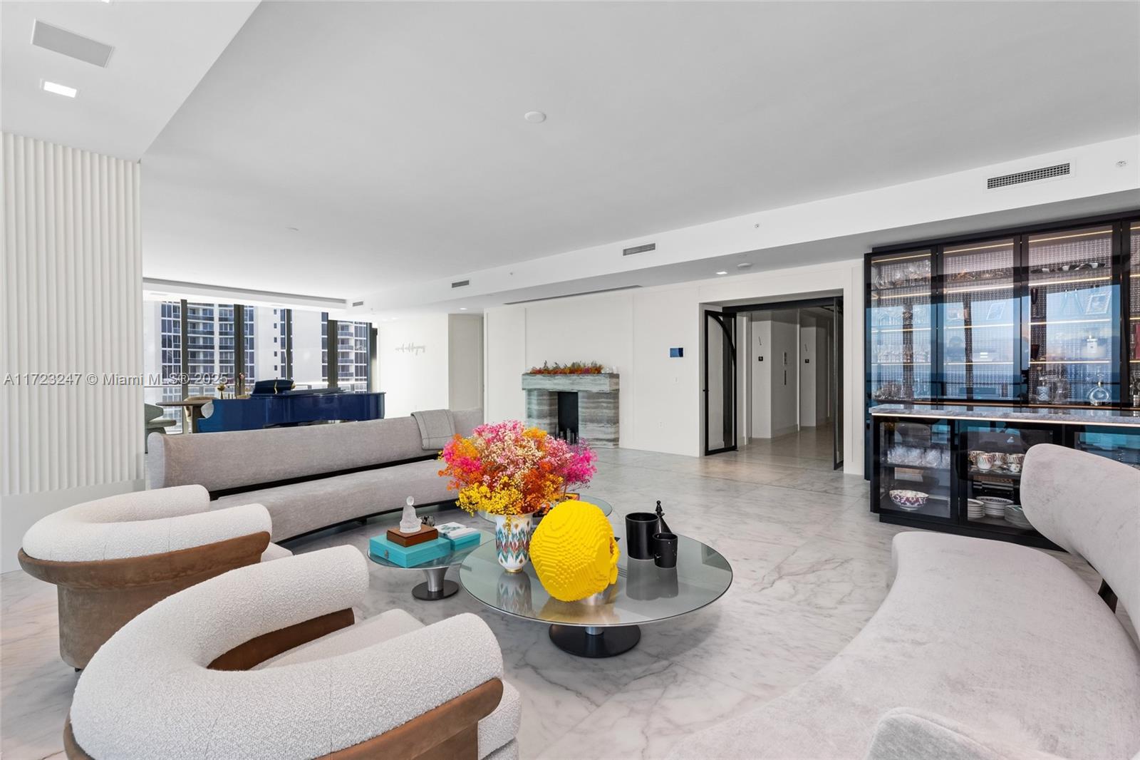 REGALIA CONDO - Residential