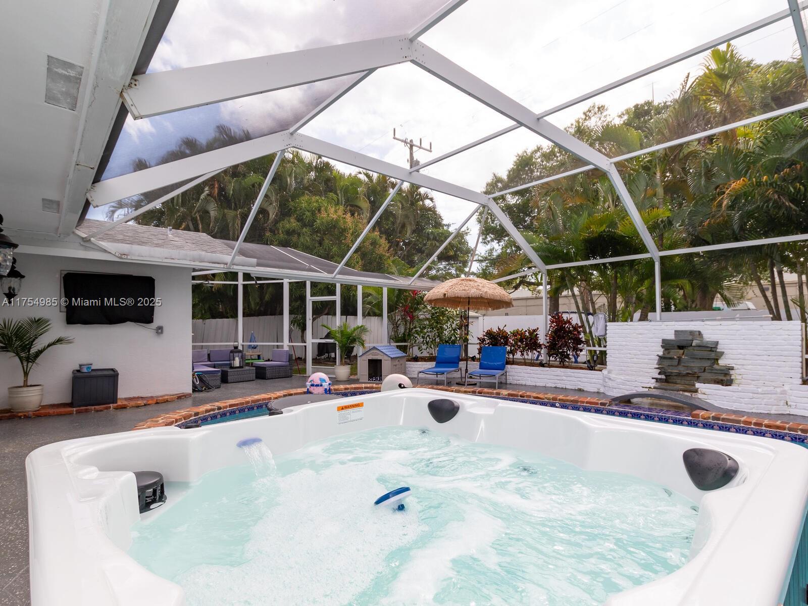 COUNTRY CLUB VILLAGE SEC - Residential Lease