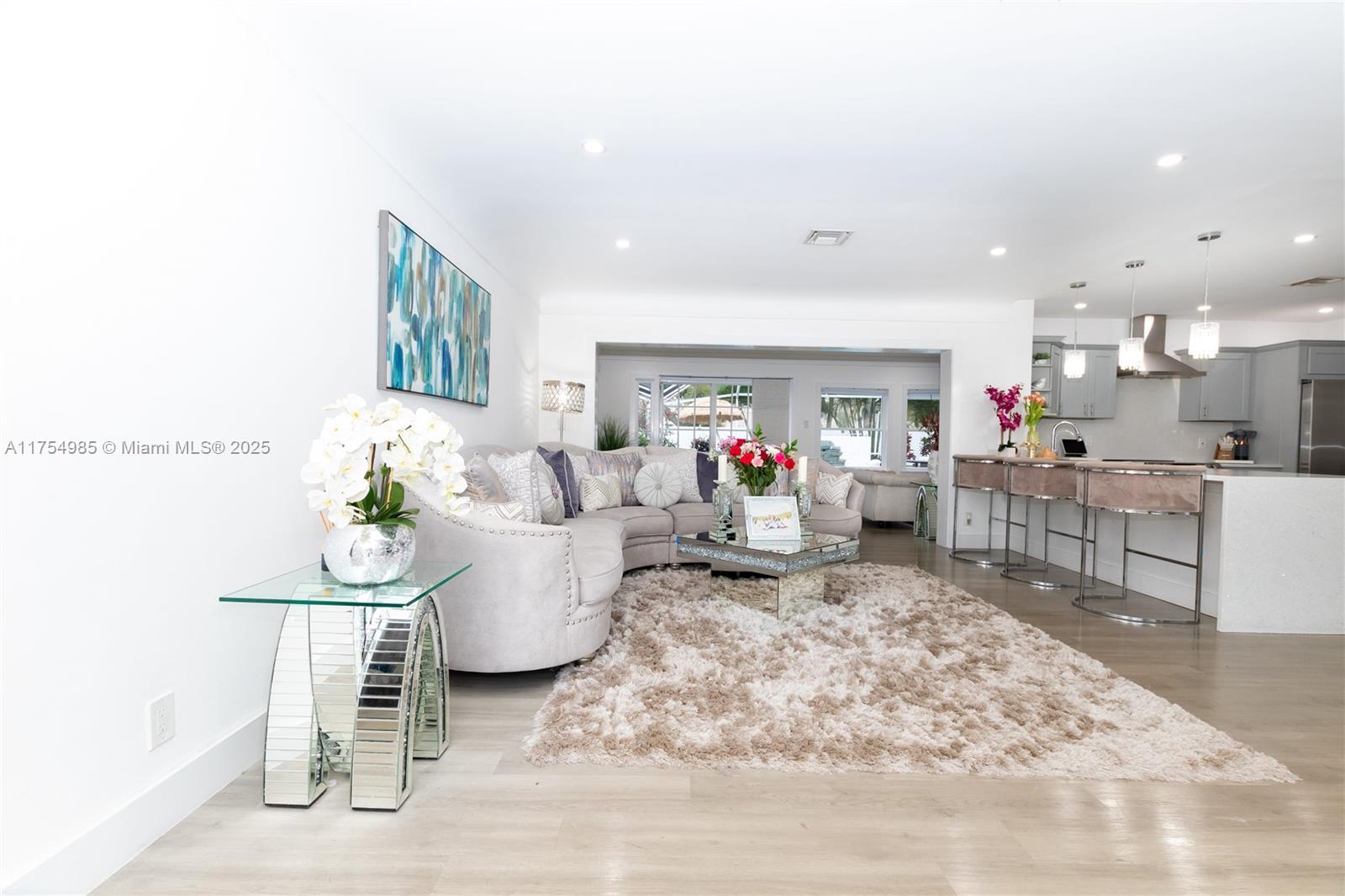 COUNTRY CLUB VILLAGE SEC - Residential Lease