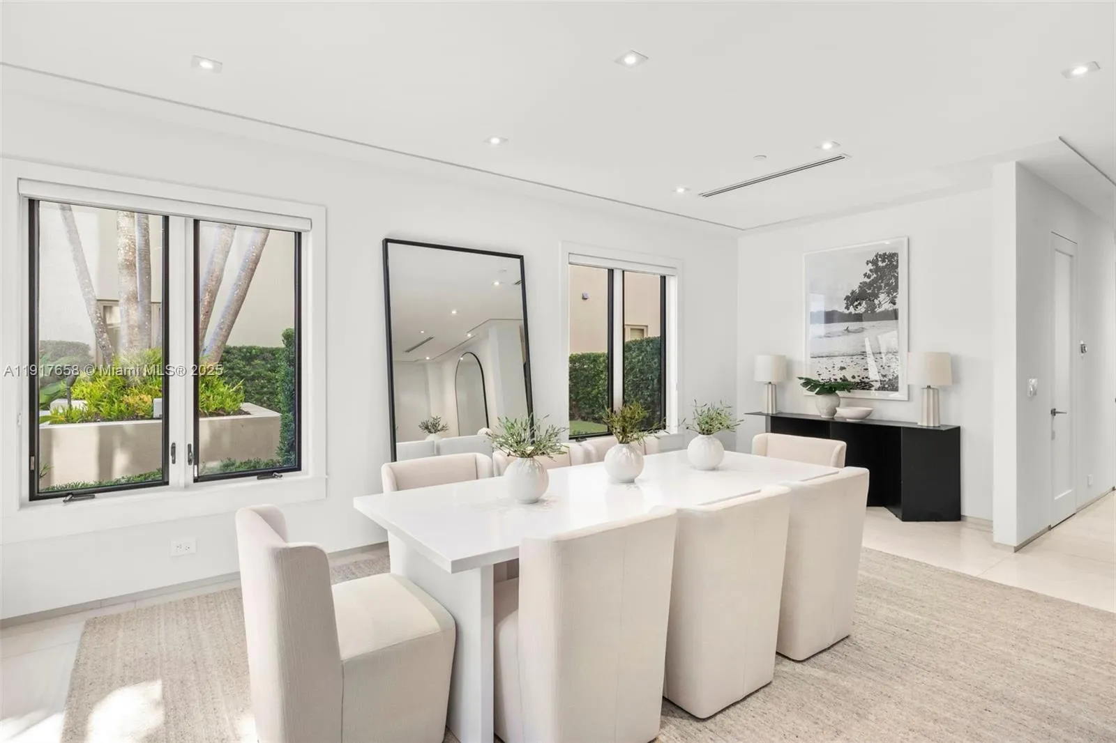 Miami, Florida 33143, United States, 3 Bedrooms Bedrooms, ,5 BathroomsBathrooms,Residential,Active,247049