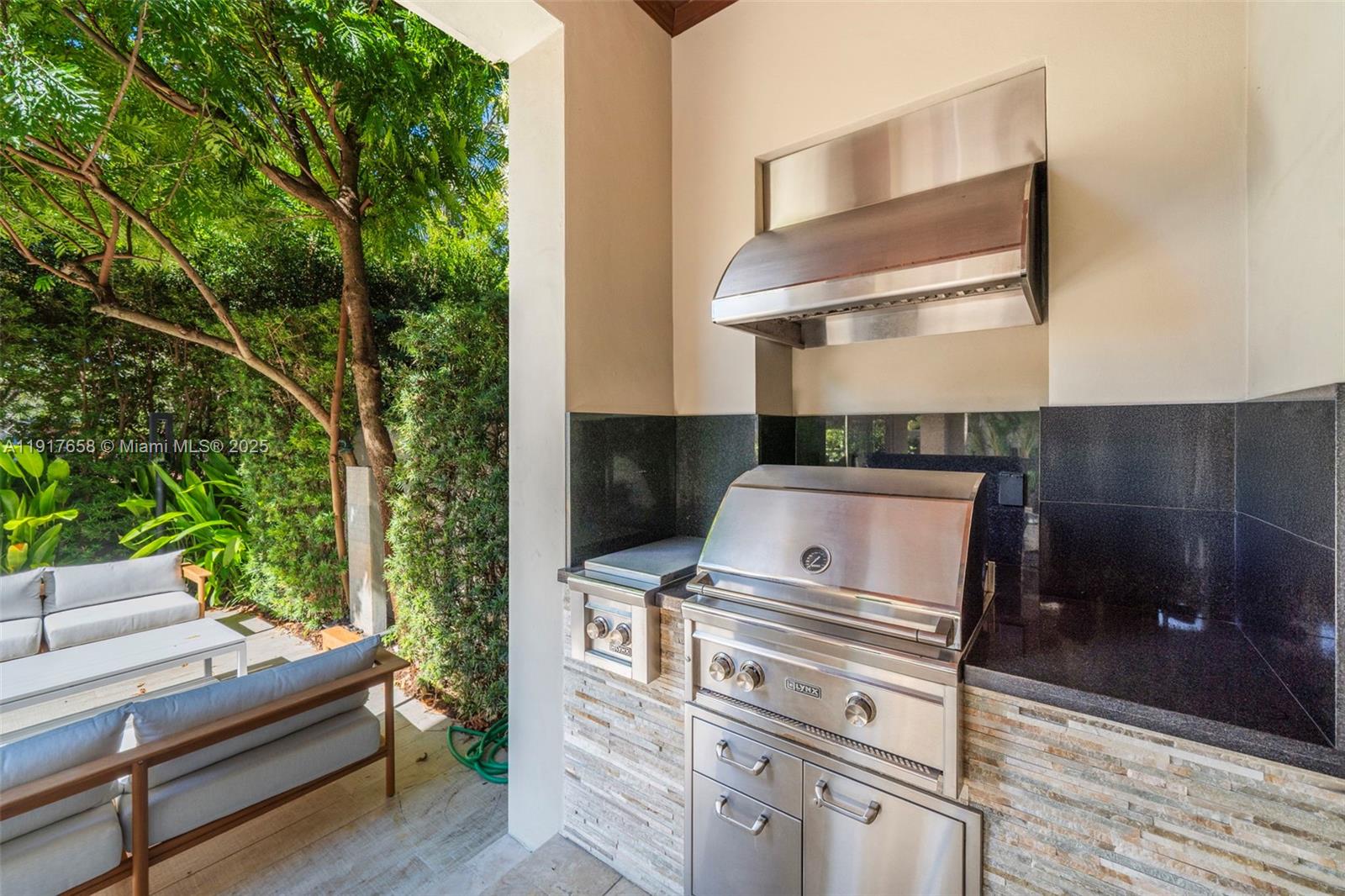 OAK LANE - Residential