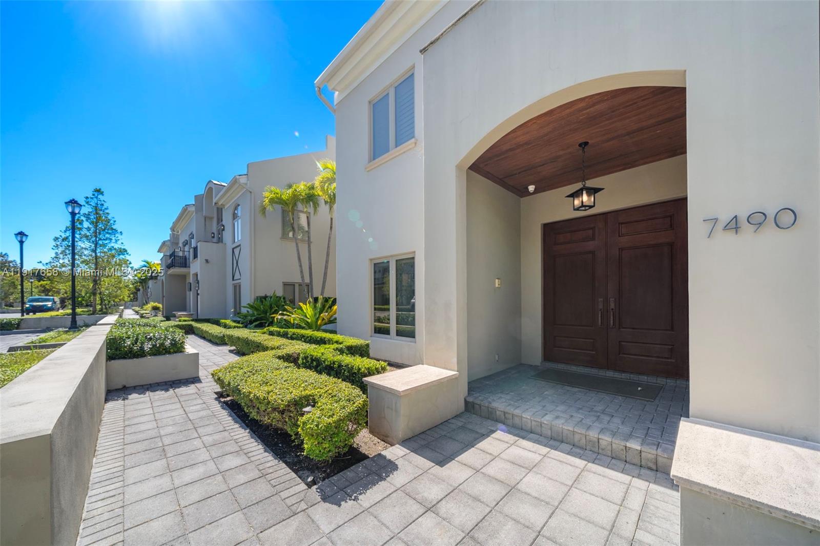 OAK LANE - Residential