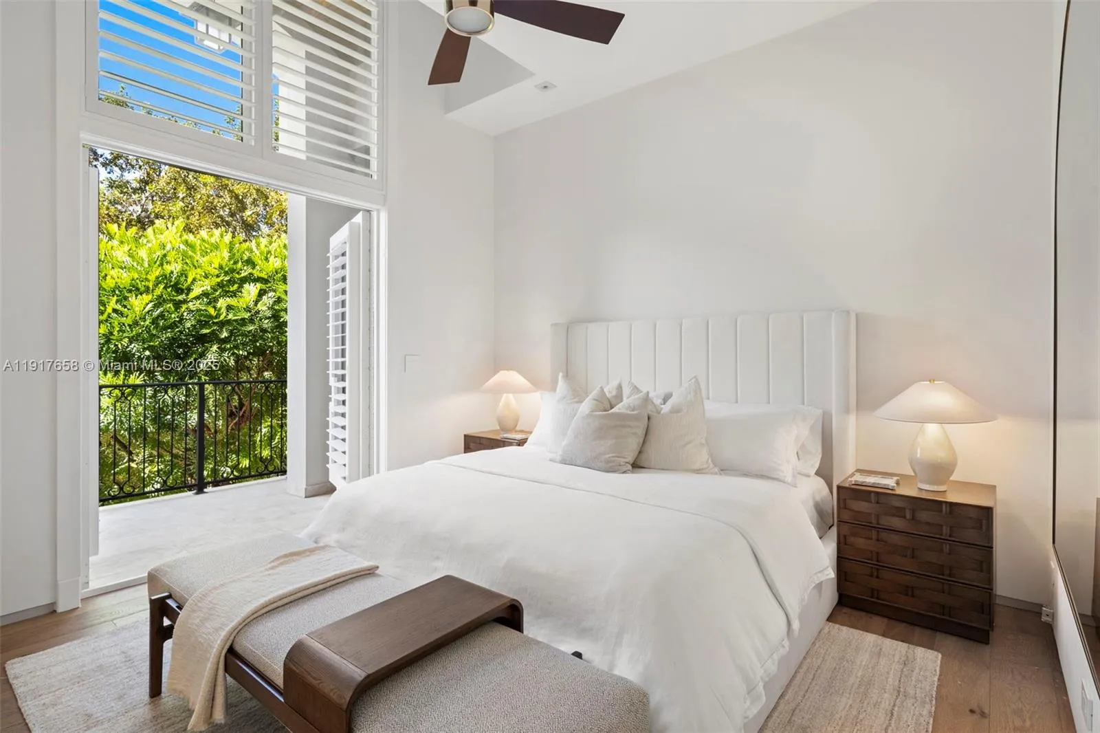 Miami, Florida 33143, United States, 3 Bedrooms Bedrooms, ,5 BathroomsBathrooms,Residential,Active,247049