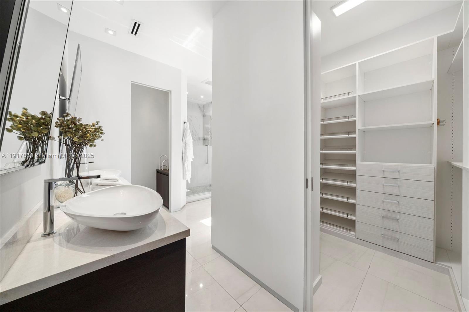 OAK LANE - Residential