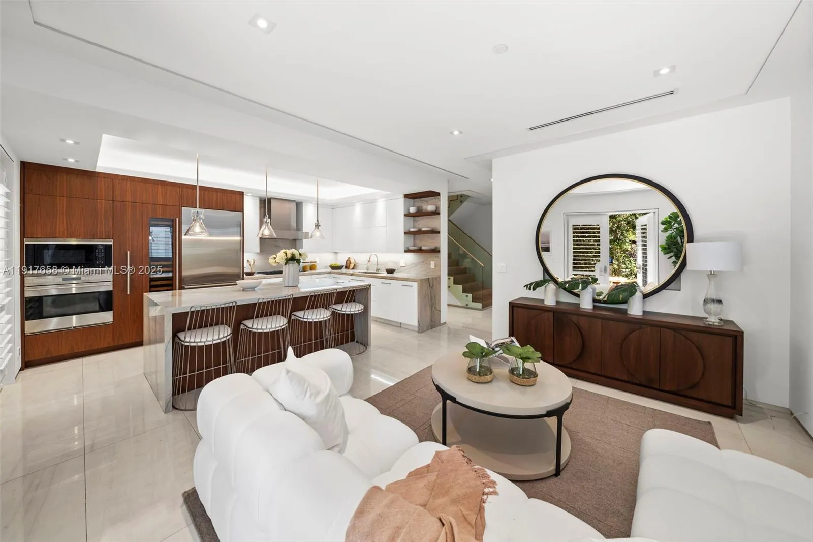 Miami, Florida 33143, United States, 3 Bedrooms Bedrooms, ,5 BathroomsBathrooms,Residential,Active,247049