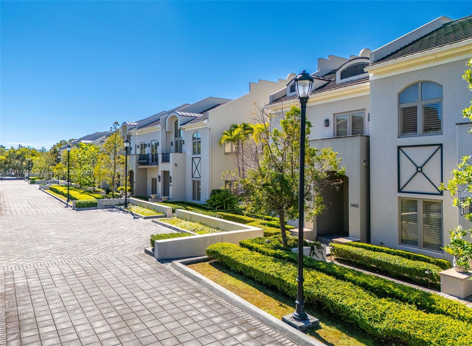 OAK LANE - Residential