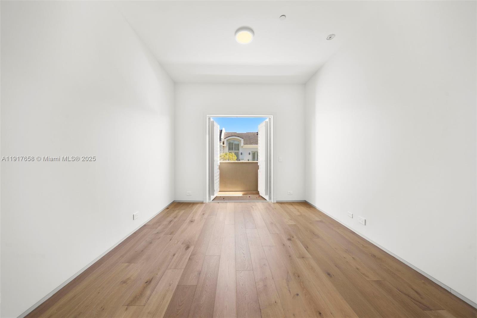 OAK LANE - Residential