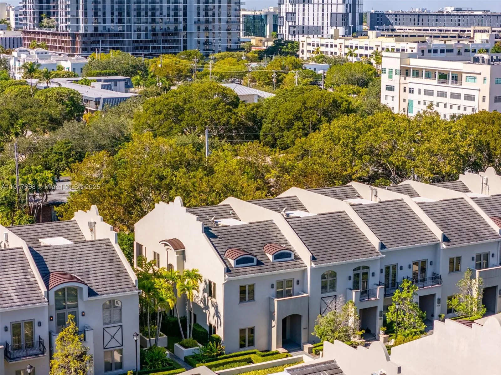 Miami, Florida 33143, United States, 3 Bedrooms Bedrooms, ,5 BathroomsBathrooms,Residential,Active,247049