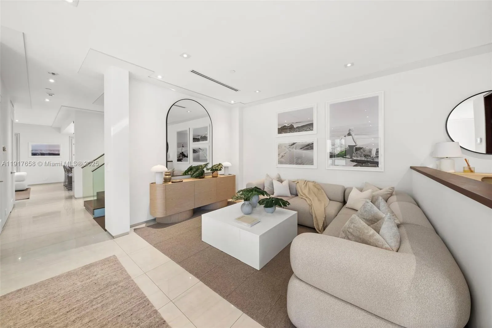 Miami, Florida 33143, United States, 3 Bedrooms Bedrooms, ,5 BathroomsBathrooms,Residential,Active,247049